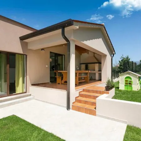 Milica Near For 8 People With Private Pool & Kids Playground - Pet Friendly Labin (Istria)
