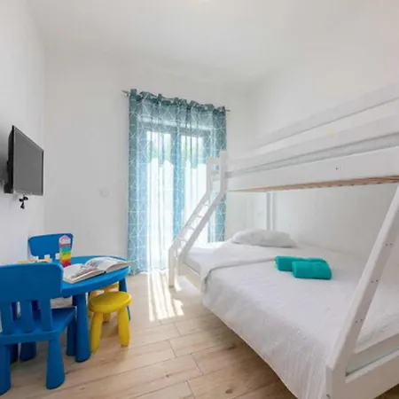 Milica Near For 8 People With Private Pool & Kids Playground - Pet Friendly Labin (Istria)