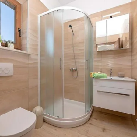 Milica Near For 8 People With Private Pool & Kids Playground - Pet Friendly *