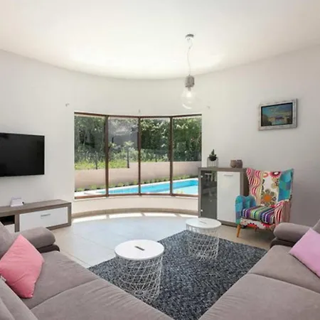 Milica Near For 8 People With Private Pool & Kids Playground - Pet Friendly Labin (Istria)