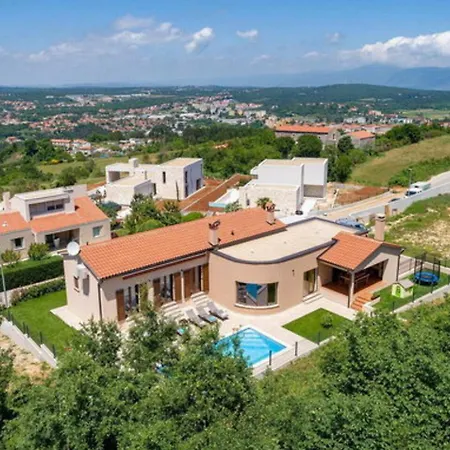 Milica Near For 8 People With Private Pool & Kids Playground - Pet Friendly Villa *