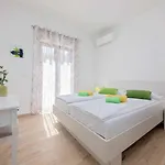 Villa Milica Near For 8 People With Private Pool & Kids Playground - Pet Friendly