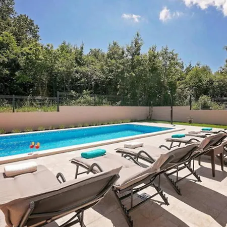 Milica Near For 8 People With Private Pool & Kids Playground - Pet Friendly Villa Labin (Istria)