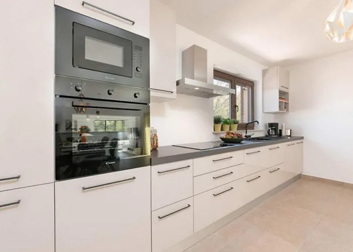 Milica Near For 8 People With Private Pool & Kids Playground - Pet Friendly 别墅